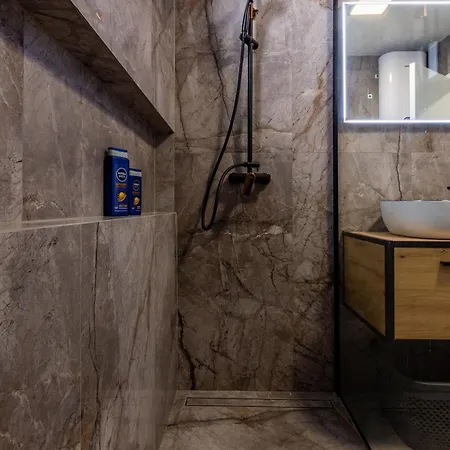 7th Heaven 2br With Balcony Daire Zadar